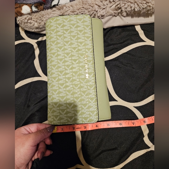 Michael kors crossbody wallet - Picture 4 of 8